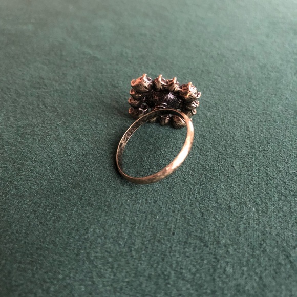 💍 Stunning Rhinestone Ring - Picture 3 of 3